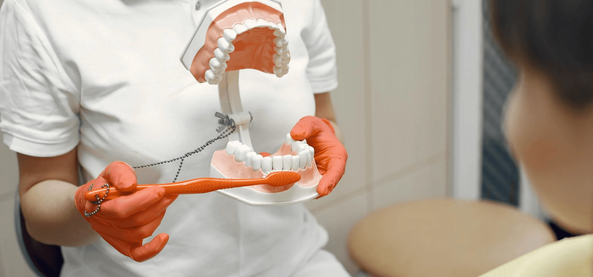 Jak správně čistit zuby? Průvodce domácí dentální péčí